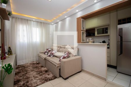 Sala de apartamento para alugar com 2 quartos, 57m² em Qi 24, Brasília