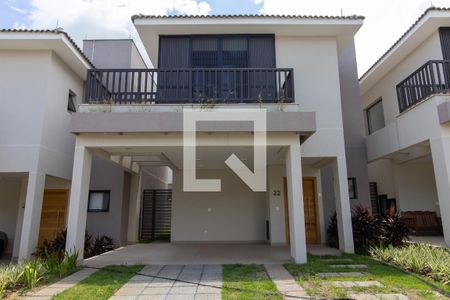 Casa de condomínio à venda com 139m², 3 quartos e 2 vagas Casa de condomínio à venda com 139m², 3 quartos e 2 vagasVaranda