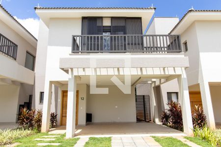 Casa de condomínio à venda com 139m², 3 quartos e 2 vagas Casa de condomínio à venda com 139m², 3 quartos e 2 vagasFachada