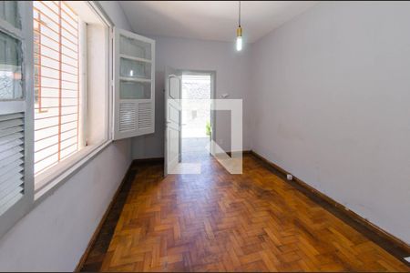 Sala de casa à venda com 4 quartos, 234m² em Bonfim, Belo Horizonte