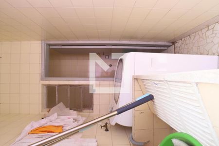 Casa à venda com 400m², 4 quartos e 2 vagas Casa à venda com 400m², 4 quartos e 2 vagasLavanderia