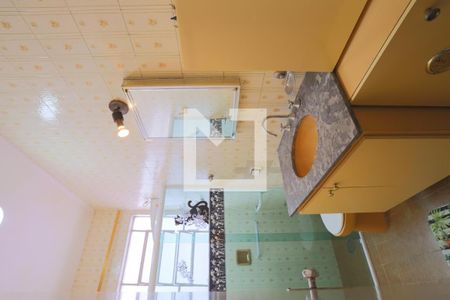 Casa à venda com 400m², 4 quartos e 2 vagas Casa à venda com 400m², 4 quartos e 2 vagasBanheiro 2