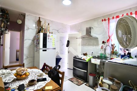 Casa à venda com 400m², 4 quartos e 2 vagas Casa à venda com 400m², 4 quartos e 2 vagasCozinha 2