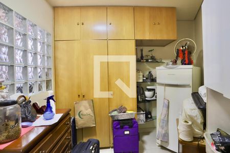 Casa à venda com 400m², 4 quartos e 2 vagas Casa à venda com 400m², 4 quartos e 2 vagasQuarto de Serviço