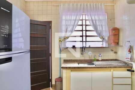 Casa à venda com 400m², 4 quartos e 2 vagas Casa à venda com 400m², 4 quartos e 2 vagasCozinha 1