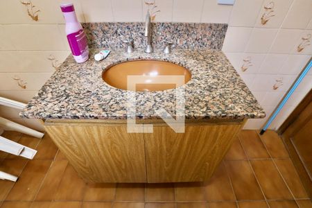 Casa à venda com 400m², 4 quartos e 2 vagas Casa à venda com 400m², 4 quartos e 2 vagasBanheiro 1