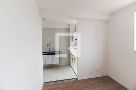 Sala de apartamento para alugar com 2 quartos, 40m² em Vila da Oportunidade, Carapicuíba