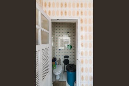 Casa à venda com 200m², 3 quartos e 5 vagas Casa à venda com 200m², 3 quartos e 5 vagasBanheiro de Serviço