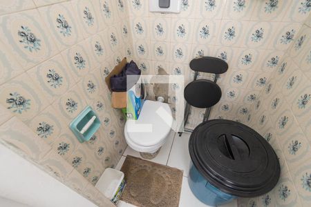 Casa à venda com 200m², 3 quartos e 5 vagas Casa à venda com 200m², 3 quartos e 5 vagasBanheiro de Serviço