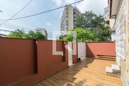 Casa à venda com 200m², 3 quartos e 5 vagas Casa à venda com 200m², 3 quartos e 5 vagasVaranda da frente
