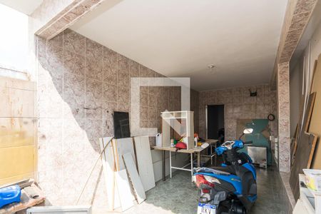 Casa à venda com 200m², 3 quartos e 5 vagas Casa à venda com 200m², 3 quartos e 5 vagasÁrea comum