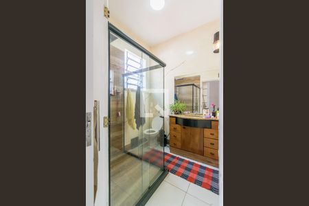 Casa à venda com 200m², 3 quartos e 5 vagas Casa à venda com 200m², 3 quartos e 5 vagasBanheiro