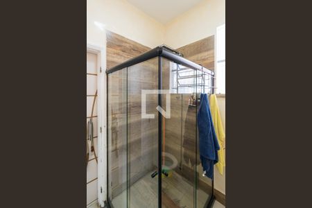 Casa à venda com 200m², 3 quartos e 5 vagas Casa à venda com 200m², 3 quartos e 5 vagasBanheiro