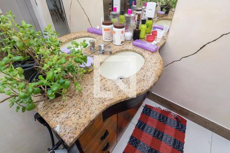 Casa à venda com 200m², 3 quartos e 5 vagas Casa à venda com 200m², 3 quartos e 5 vagasBanheiro