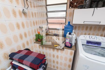 Casa à venda com 200m², 3 quartos e 5 vagas Casa à venda com 200m², 3 quartos e 5 vagasÁrea de Serviço