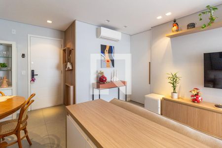 Sala de apartamento à venda com 2 quartos, 69m² em Parque Industrial Tomas Edson, São Paulo