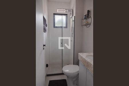 Banheiro de kitnet/studio para alugar com 1 quarto, 28m² em Vila Galvão, Guarulhos