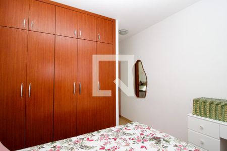 Quarto de apartamento à venda com 2 quartos, 70m² em Buritis, Belo Horizonte