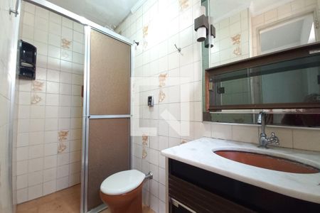 Banheiro de apartamento à venda com 1 quarto, 59m² em Centro, Campinas