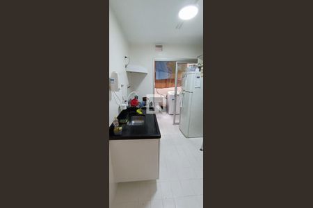 Cozinha de apartamento para alugar com 3 quartos, 80m² em Real Parque, São Paulo