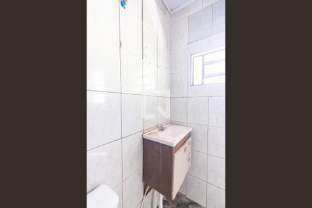 Banheiro de casa para alugar com 1 quarto, 30m² em Bussocaba, Osasco