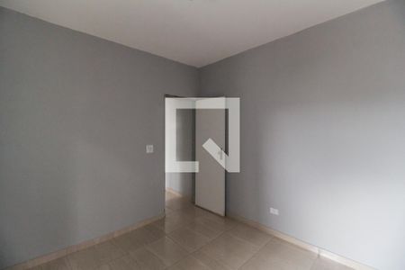 Quarto de casa para alugar com 1 quarto, 40m² em Jardim Santa Brigida, Carapicuíba