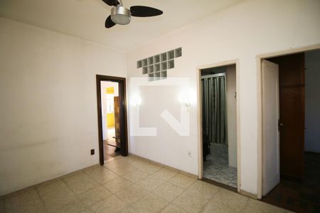 Sala de casa à venda com 4 quartos, 100m² em Penha, Rio de Janeiro