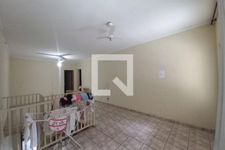 Sala de TV de casa para alugar com 5 quartos, 300m² em Parque Via Norte, Campinas