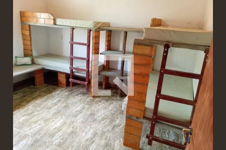 Casa de condomínio à venda com 130m², 3 quartos e 2 vagas Casa de condomínio à venda com 130m², 3 quartos e 2 vagasQuarto