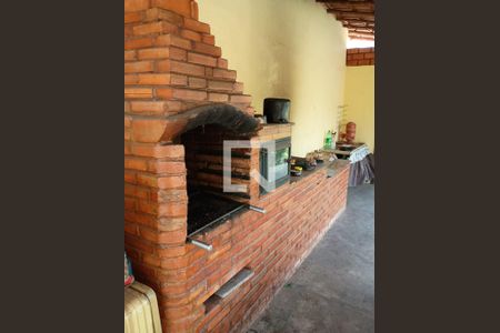 Casa de condomínio à venda com 130m², 3 quartos e 2 vagas Casa de condomínio à venda com 130m², 3 quartos e 2 vagasFogão a Lenha