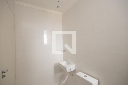 Banheiro de apartamento para alugar com 1 quarto, 31m² em Vila Mazzei, São Paulo