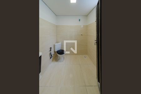 Banheiro de kitnet/studio para alugar com 1 quarto, 30m² em Havaí, Belo Horizonte