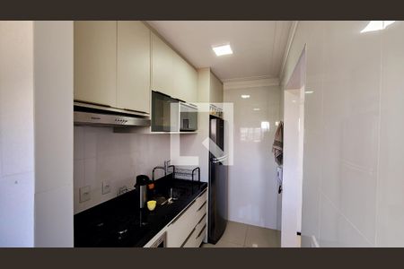 Cozinha e Área de Serviço de apartamento à venda com 2 quartos, 43m² em Residencial Santa Giovana, Jundiaí