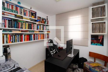 Quarto de apartamento à venda com 2 quartos, 81m² em Buritis, Belo Horizonte