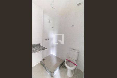 Banheiro de kitnet/studio para alugar com 1 quarto, 40m² em Ingá, Niterói