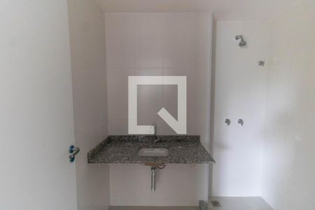 Banheiro de kitnet/studio para alugar com 1 quarto, 40m² em Ingá, Niterói