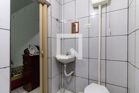 Banheiro da Casa 1 de casa à venda com 5 quartos, 144m² em Sítio Caraguata, São Paulo