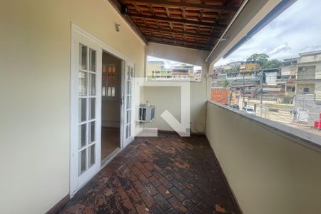 Varanda de casa para alugar com 2 quartos, 100m² em Vila São Luís, Duque de Caxias