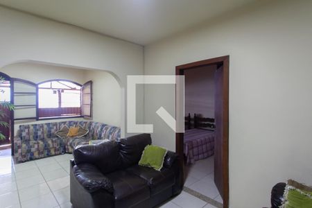 Sala de TV de casa à venda com 4 quartos, 314m² em São João Batista, Belo Horizonte