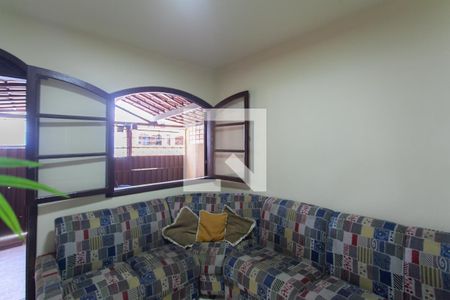 Sala de casa à venda com 4 quartos, 314m² em São João Batista, Belo Horizonte