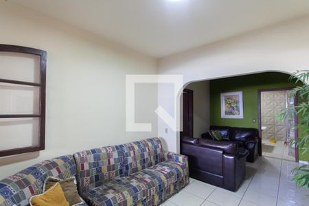 Sala de casa à venda com 4 quartos, 314m² em São João Batista, Belo Horizonte