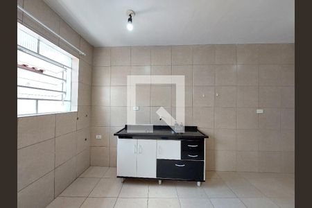 Cozinha de casa para alugar com 1 quarto, 50m² em Jardim Guarapiranga, São Paulo