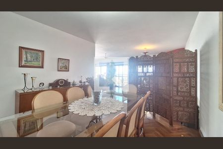 Apartamento à venda com 247m², 4 quartos e 4 vagas Apartamento à venda com 247m², 4 quartos e 4 vagasCopa