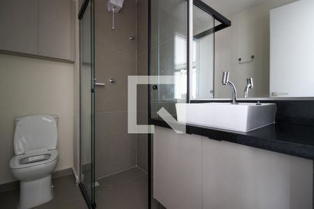 Banheiro de kitnet/studio à venda com 1 quarto, 32m² em Vila Madalena, São Paulo