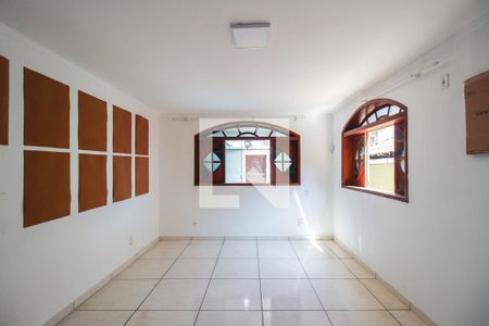 Suíte de casa para alugar com 2 quartos, 200m² em Califórnia, Nova Iguaçu