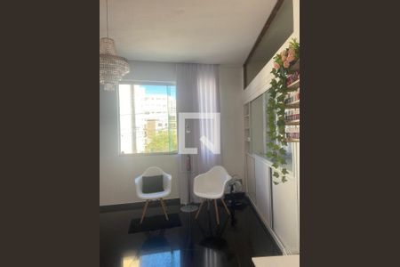 Casa à venda com 4 quartos, 340m² em Floresta, Belo Horizonte