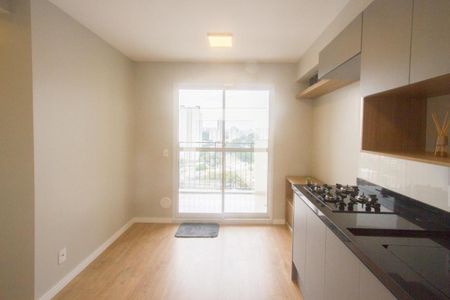 Sala/Cozinha de apartamento para alugar com 2 quartos, 36m² em Jardim Caravelas, São Paulo