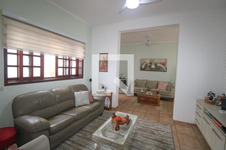 Sala de estar de casa à venda com 3 quartos, 312m² em Jardim Itamarati, Campinas