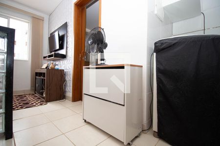 Sala de apartamento para alugar com 1 quarto, 34m² em Qn 412, Brasília