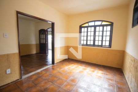 Sala de casa para alugar com 4 quartos, 800m² em Centro, São Gonçalo